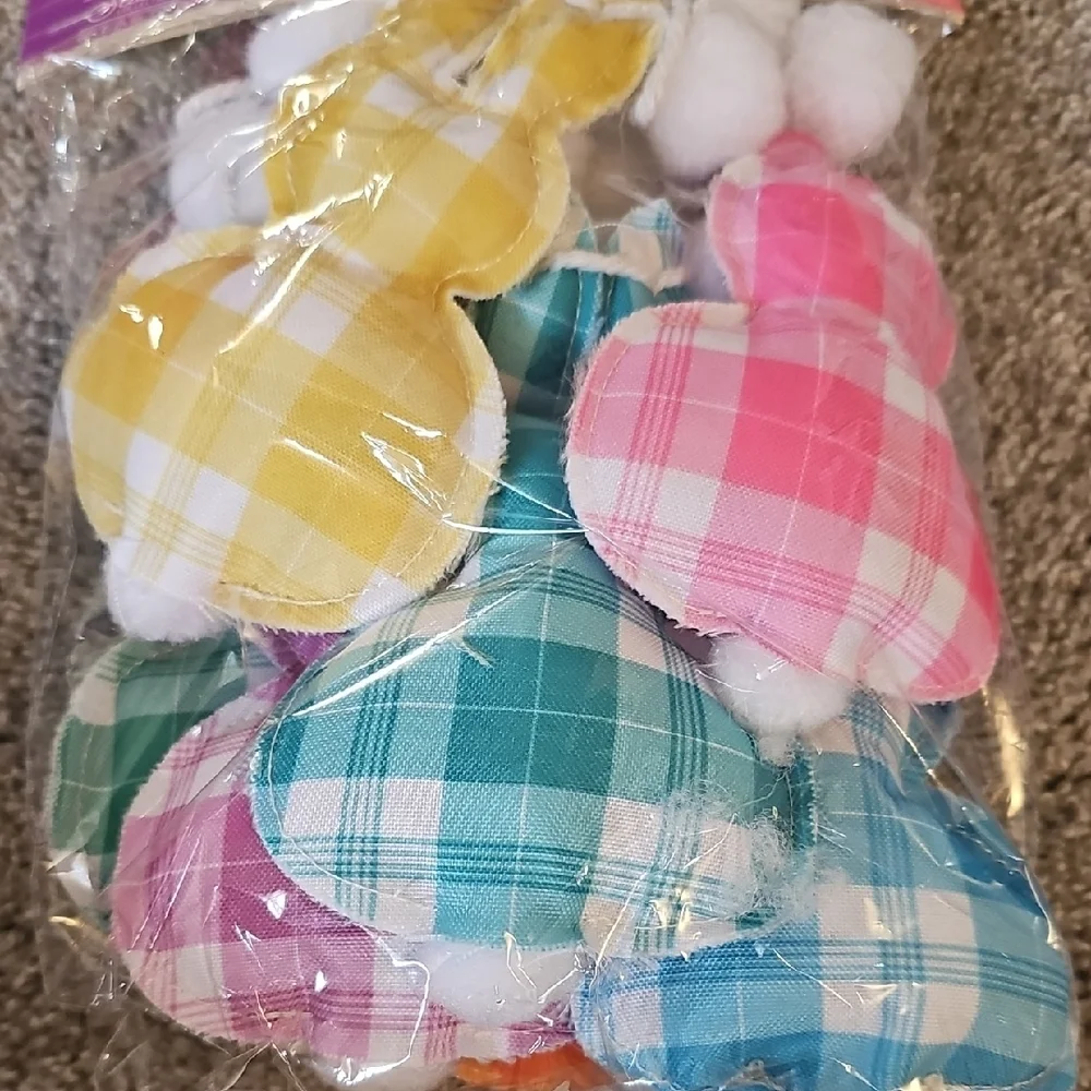 🟠SS🔹️Plaid Easter Bunny Garland
